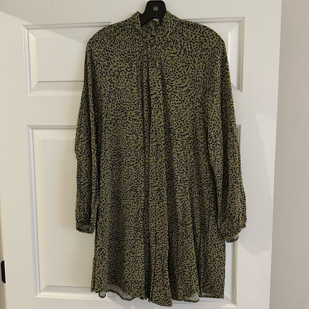 H&M Olive Patterned Long Sleeve Shift Dress